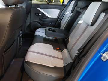 Bild 12 Opel Astra Elegance